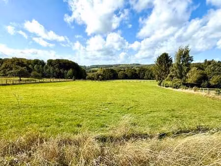 beau terrain de 1504m2 avec une superbe vue!