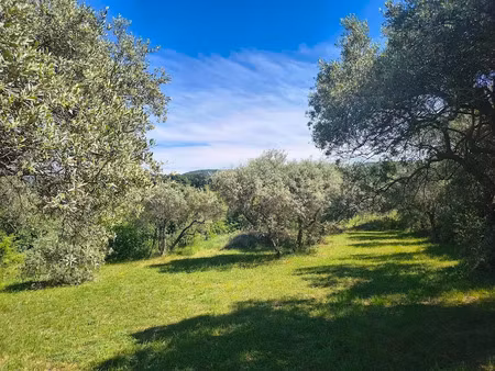 vente terrain 885 m² à apt (84400)  150 000 €