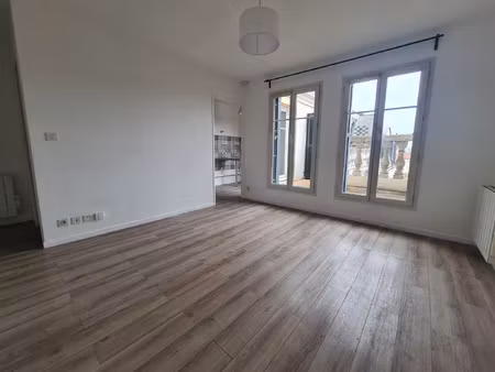 studio avec balcon - à deux pas de la gare de gargan t4