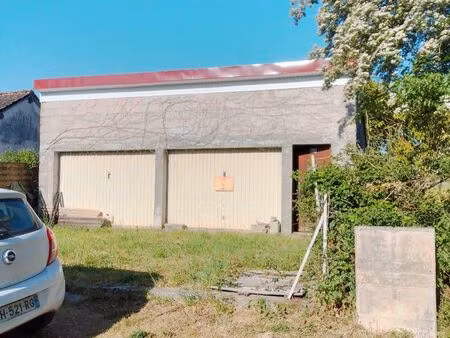 vend garages et garages et garages et maisonnette sur terrain constructible
