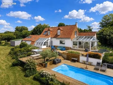 maison 8 pièces 254 m²