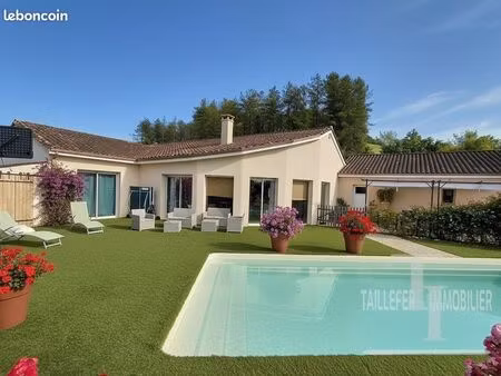 villa 8 pièces 210 m²