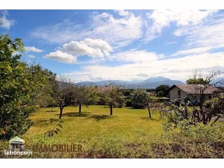 terrain 1004 m² pers-jussy