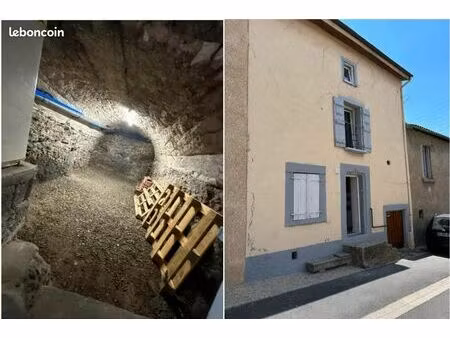 maison de village rénovée — 50m2 sur 3 niveaux + cave  clim réversible