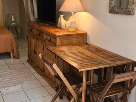 studio meublé à l'année tout compris