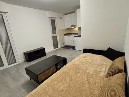 studio meublé refait à neuf