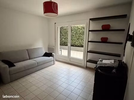 location studio meublé archamps