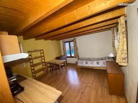 studio 22 m2 dans environnement calme et arboré