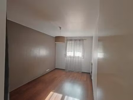 à louer t3 de 78m2 quartier pas du lac