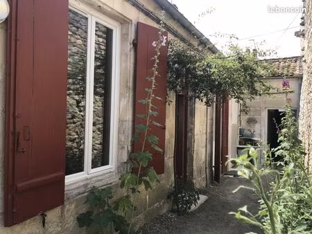 appartement entièrement rénové à louer en centre ville de rochefort