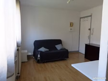 studio étudiant(e)