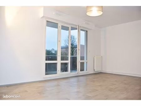 f2 50 m2 à louer au coeur d'eveux  rue victor hugo