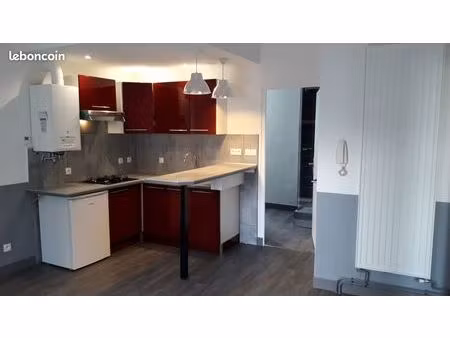 pau sud t2 45m2 cellier balcon 525 libre 1er août