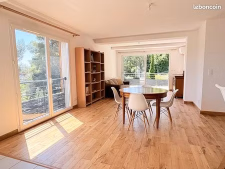 appartement 3 pièces 84 m²