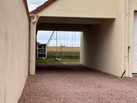 parking à côté de l’aéroport