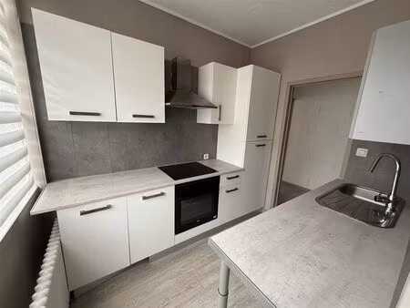 appartement à louer à boulevard joseph tirou 221 charleroi (vbe38482)