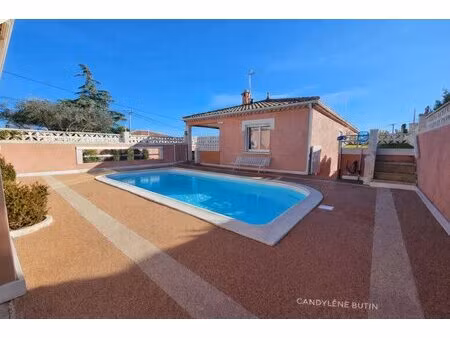superbe villa de plain-pied de 200 m² avec piscine  espace bien-être et belles...