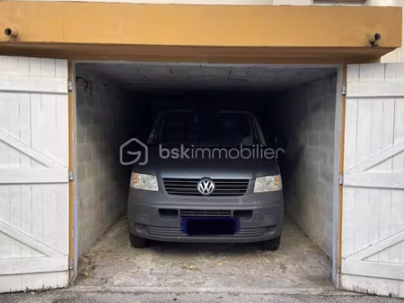 vente parking 17 m² à toulon (83000)  29 000 €