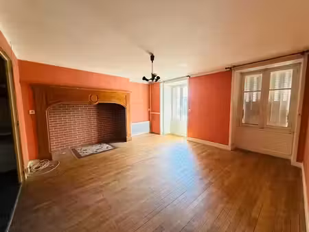 vente immeuble 3 pièces 95 m² à allassac (19240)  68 000 €