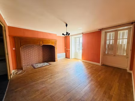 vente immeuble 3 pièces 95 m² à allassac (19240)  72 600 €