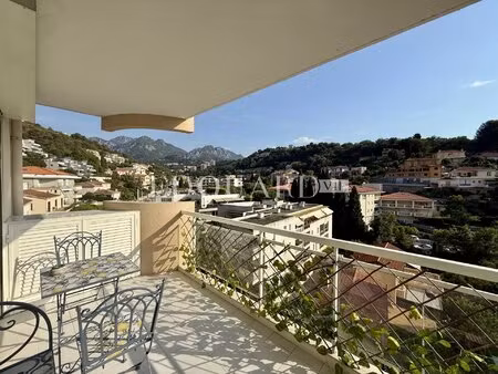 sur la commune de roquebrune cap martin  trois pièces avec terrasse  belle vue dégagée et 