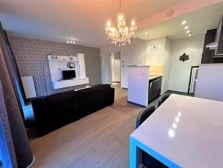 appartement à louer avec terrasse et 2 chambres   evere (vbe38507)