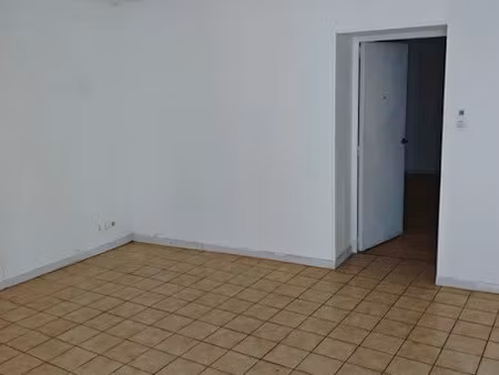 location appartement 2 pièces 43 m² à clamecy (58500)  325 €