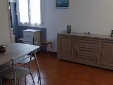 location meublée appartement 1 pièce 26 m² à carpentras (84200)  468 €