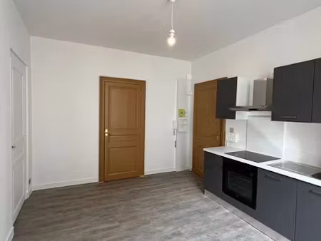 location appartement 2 pièces 35 m² à nontron (24300)  430 €