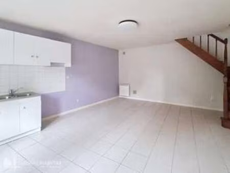 location appartement 3 pièces à saint-germain-en-coglès (35133) : à louer 3 pièces / 55m² 