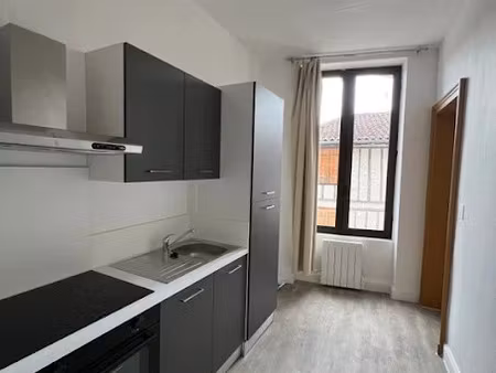 location meublée appartement 2 pièces 35 m² à nontron (24300)  490 €