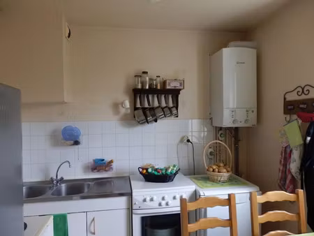 location appartement 4 pièces 80 m² à pralong (42600)  590 €