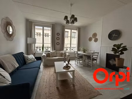 location meublée appartement 3 pièces 69 m² à laon (02000)  650 €
