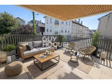 appartement à vendre au centre ville de 3 pièces de 73.74 m² avec garage