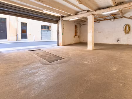 rare à la vente – garage + local attenant – 63 m²