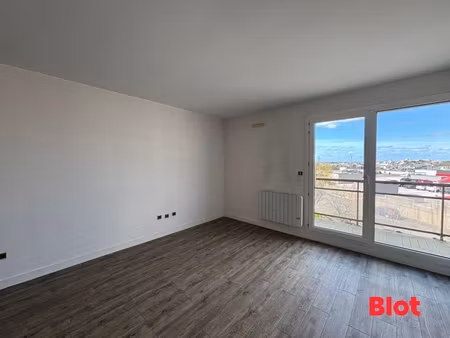 a louer chez blot immobilier - t2 vide - residence senior