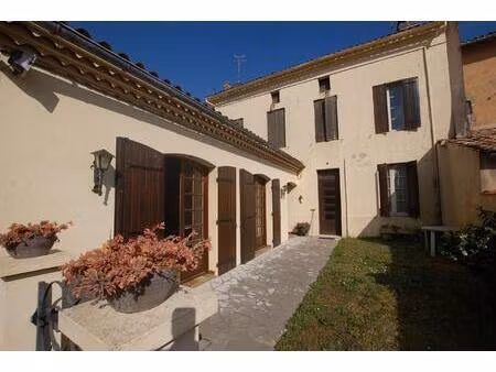 centre-ville d'étauliers – appartement 130 m²