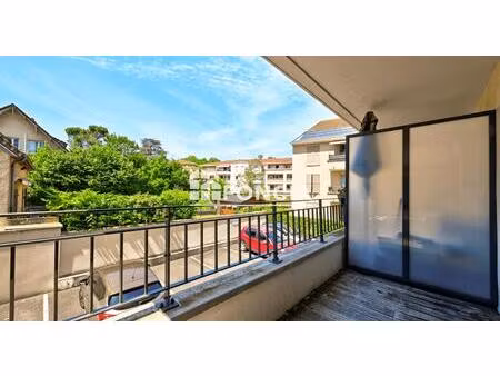 osny centre à 5 minutes de la gare f2 avec balcon