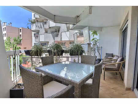 location appartement 3 pièces  68.28m²  paris 20