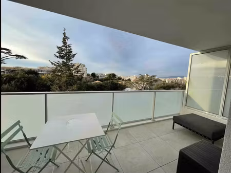 t3 terrasse+ box sous sol dans résidence récente