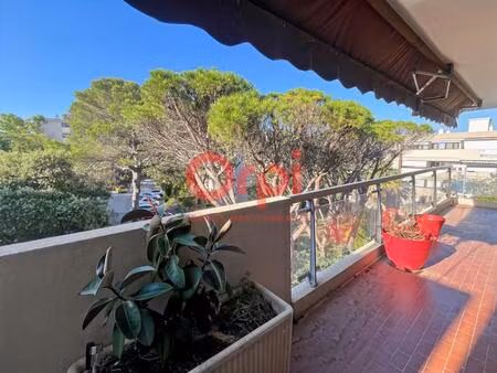 spacieux t5 residence au calme - parking libre - climatisation