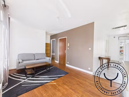 bel appartement de trois pièces proche gare
