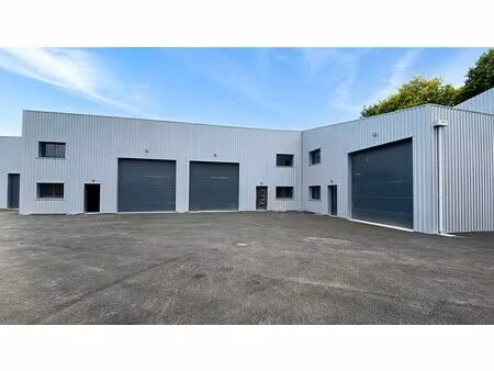 location entrepôt grandchamp-des-fontaines 44119 20m² à 123m²