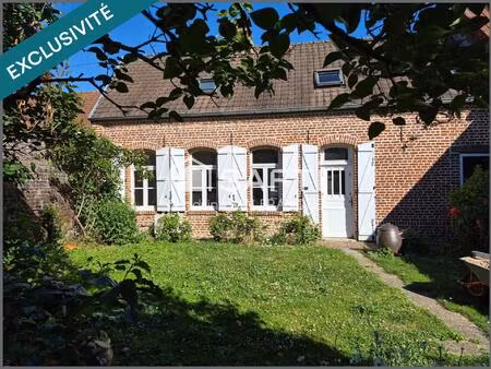 maison semi-individuelle 2 chambres  garage  dépendances  grande cour et jardin
