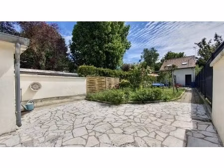 amiens sud - grande maison typeiv 114 m2 - jardin et terrasse