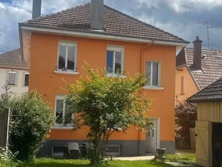 maison  comprenant deux appartements