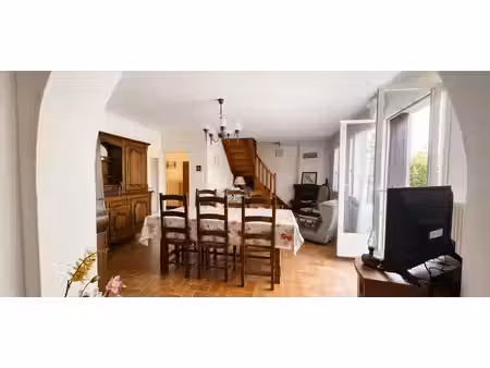 maison de 128m² - 4 chambres - 1 445 m² de terrain clos- mamirolle entre besançon et valda