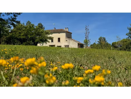 maison t4 - 106m2 en campagne avec terrain d'1ha et dependan