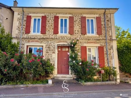 charme  authenticité et grands volumes : une demeure familiale exceptionnelle à découvrir 