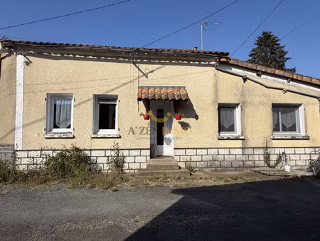 maison en pierre avec grand terrain de 2 731 m² et dépendance